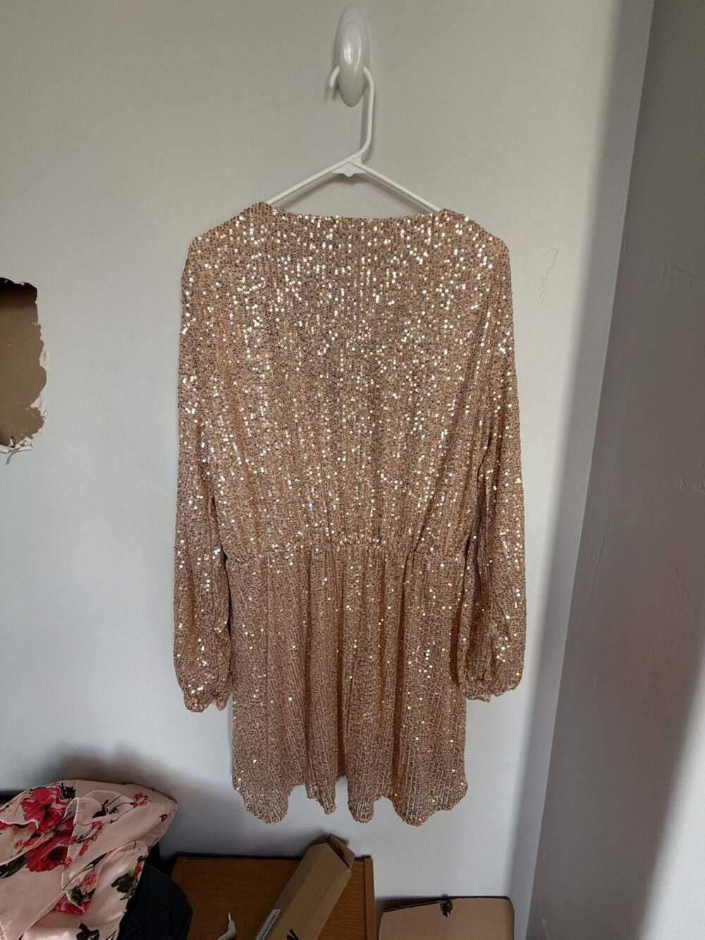 ChicMe V-Neck Long Sleeve Rose Gold Sequin Romper - Picture 3 of 3
